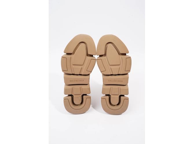 BALENCIAGA SPEED 2.0 — Beige